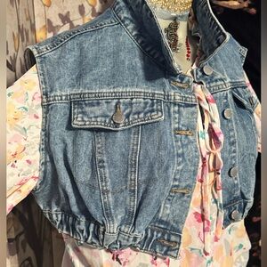 Cropped Vintage Wash Denim Vest